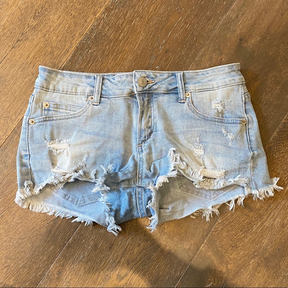 jean shorts!!